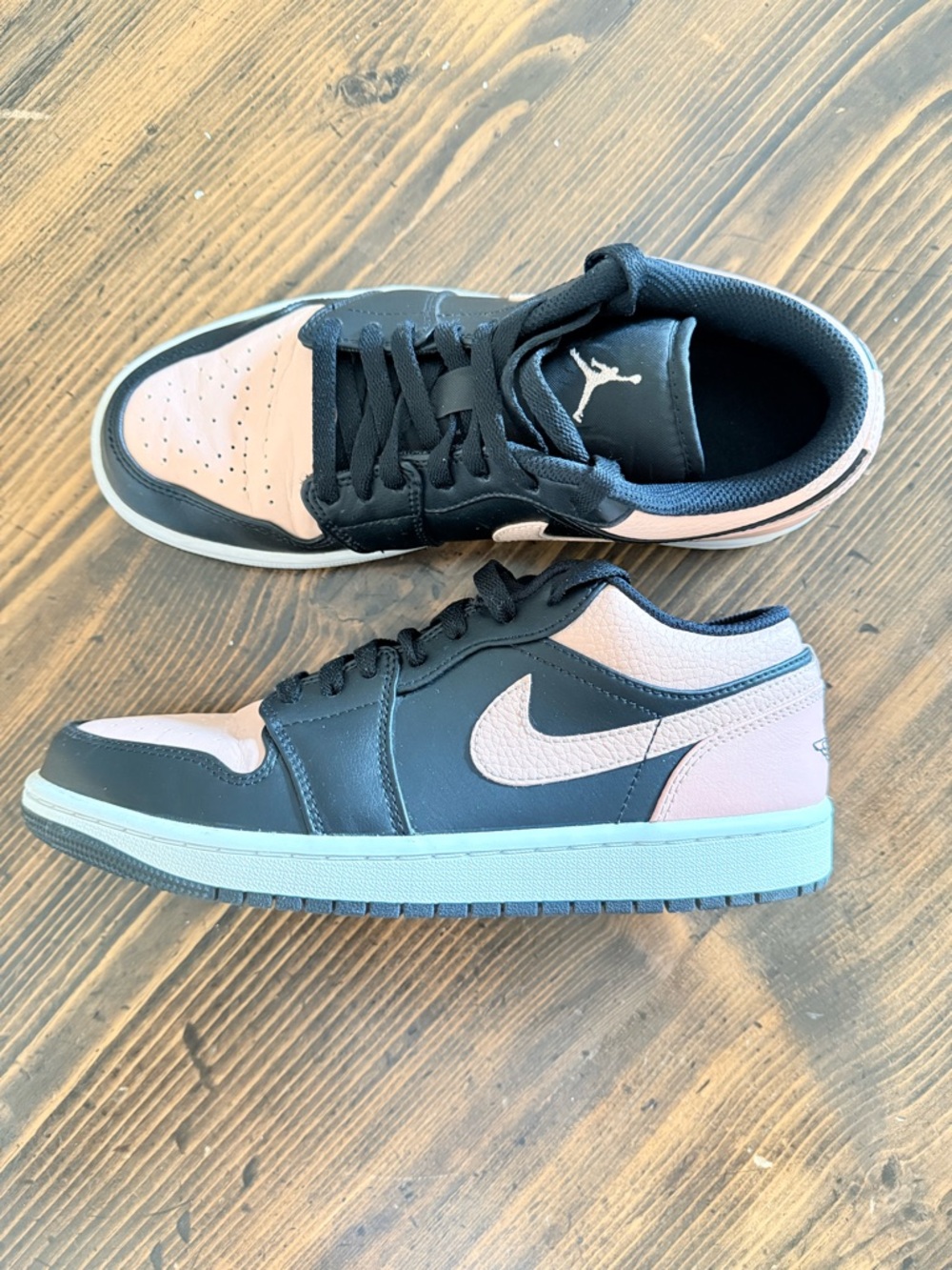 Nike Air Jordan 1 Low ‘Crimson Tint’